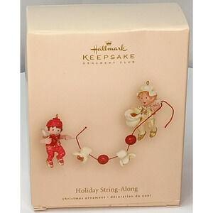 New Hallmark 2007 Holiday String-Along Elves Popcorn String Cranberries